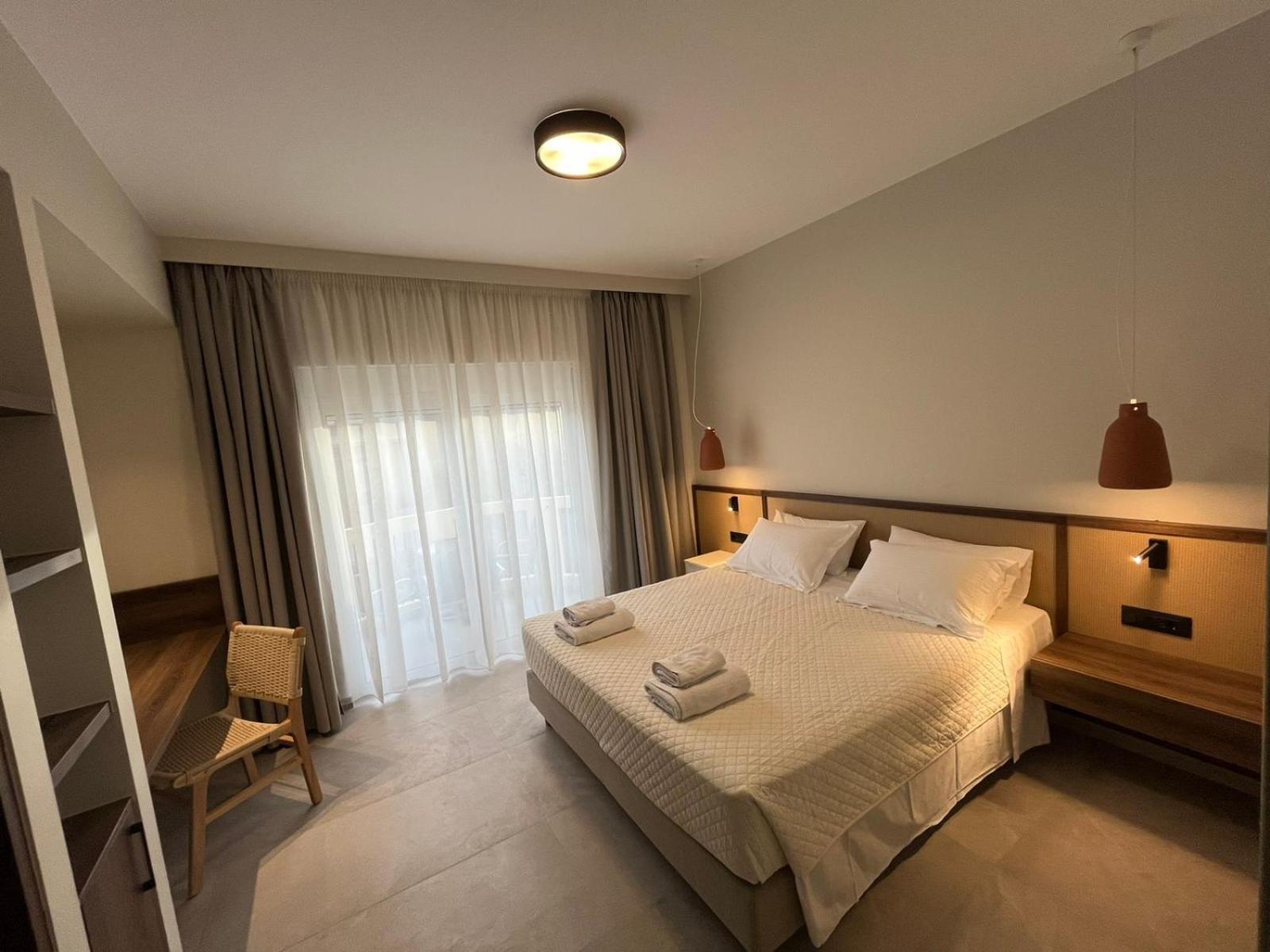 Mediterranean Sea Top Floor Palaiochora Ngoại thất bức ảnh