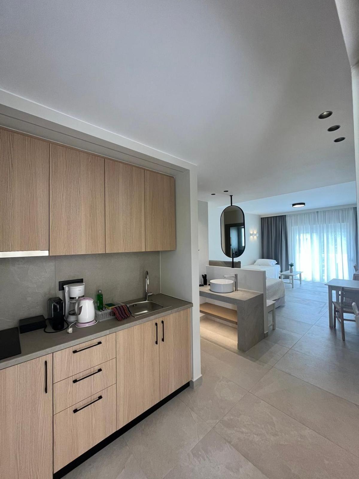 Mediterranean Sea Top Floor Palaiochora Ngoại thất bức ảnh