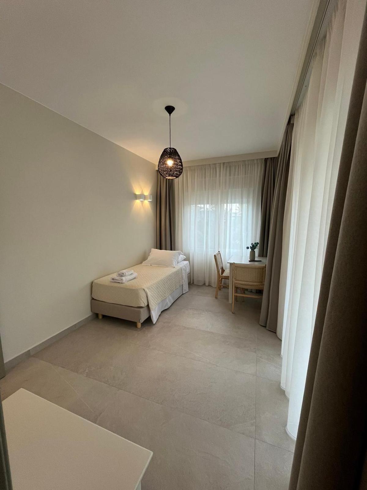 Mediterranean Sea Top Floor Palaiochora Ngoại thất bức ảnh